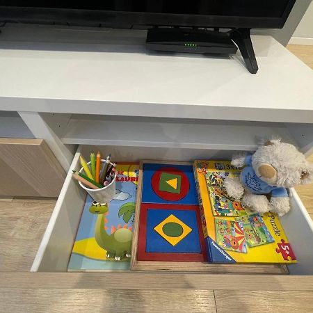 Modern 1Br Haven Near Two Parks Apartment Riga Bagian luar foto